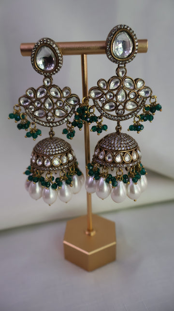 Izza Jhumka