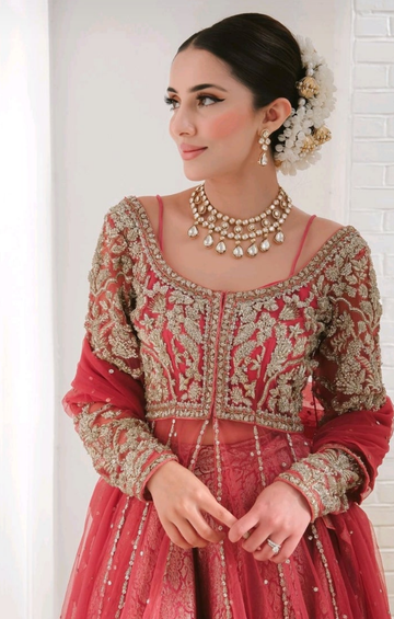 Dilara Kundan Set