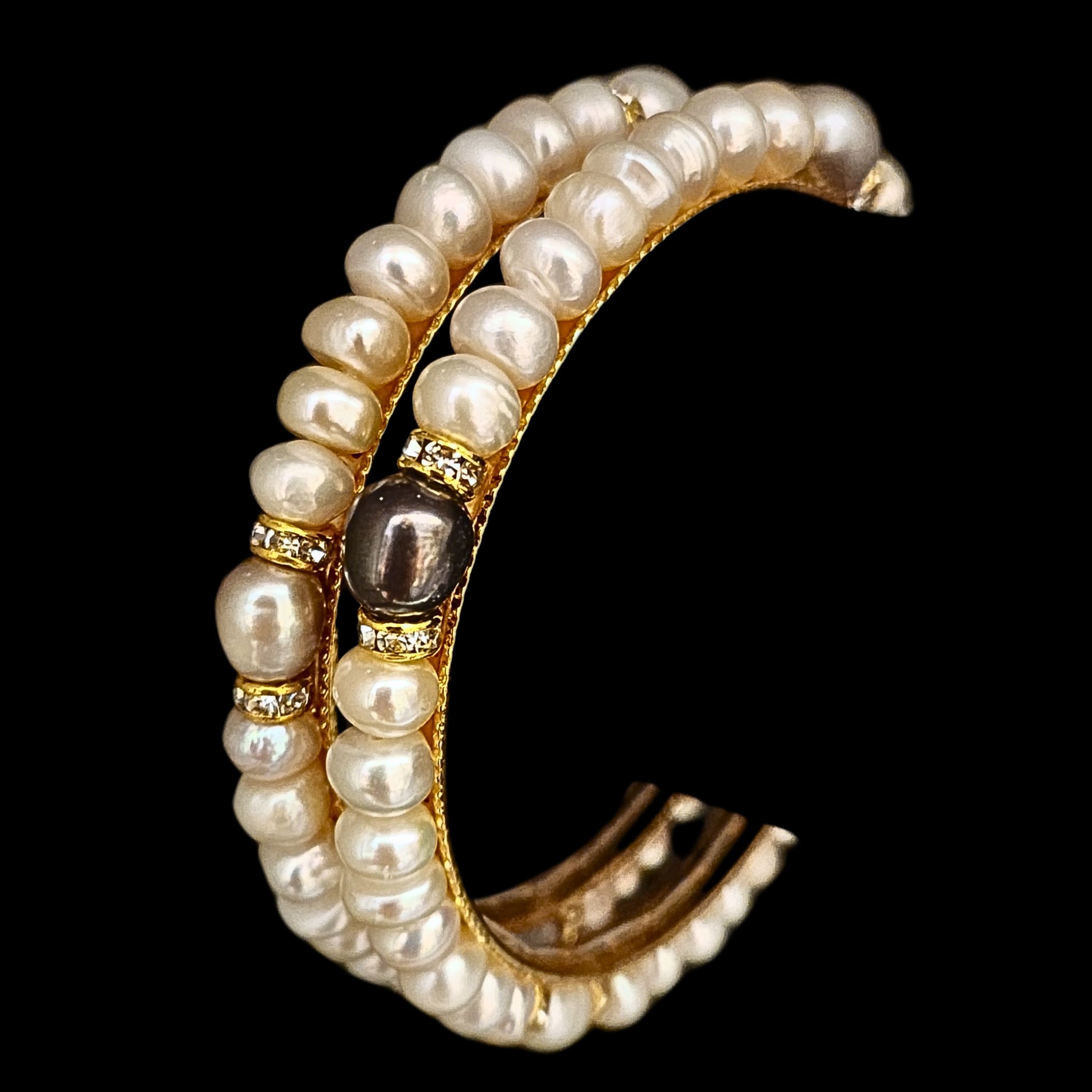 Raya Pearl Bangle