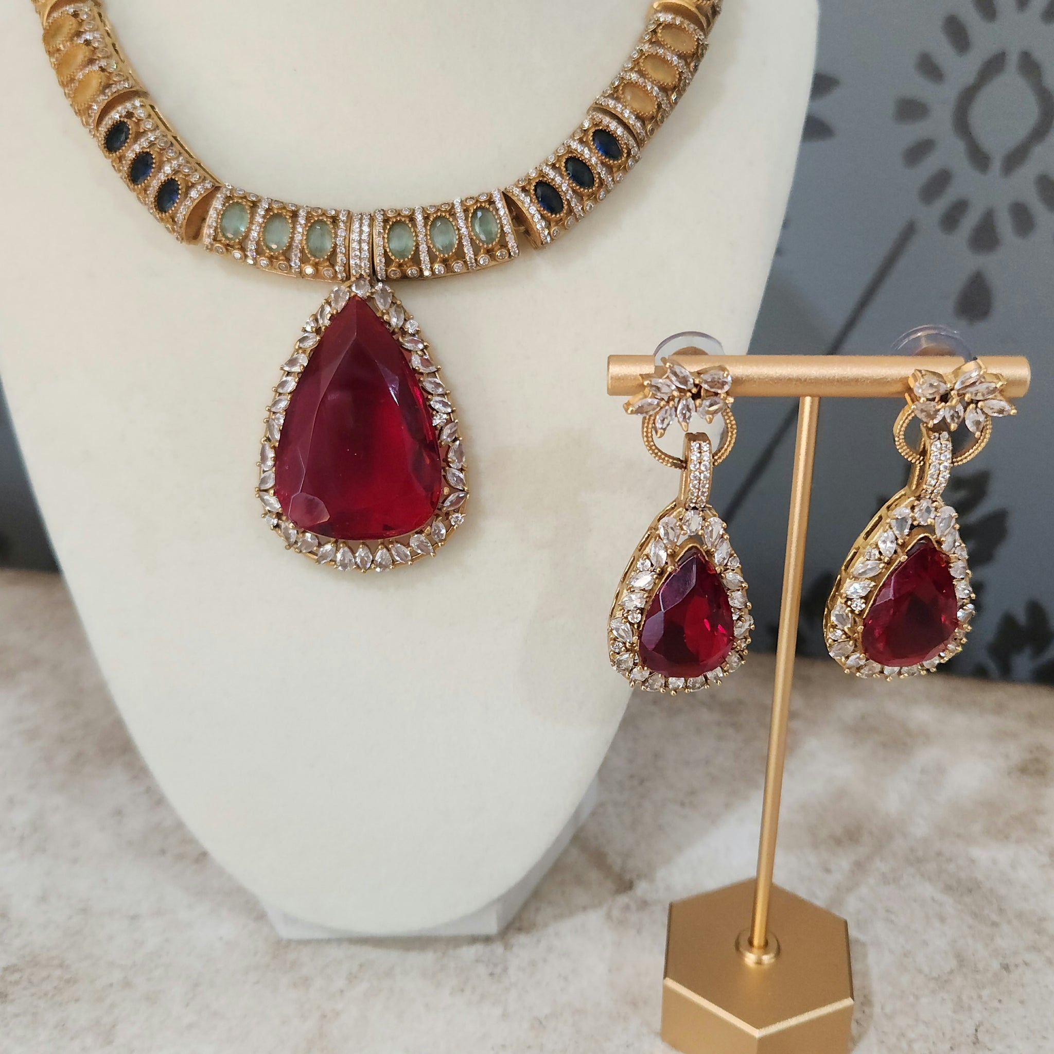 Maha Necklace Set