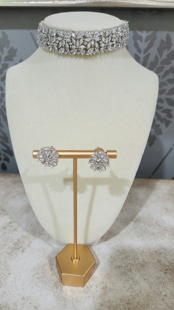 Pre-Order Erina Choker Set - Restocking Soon!