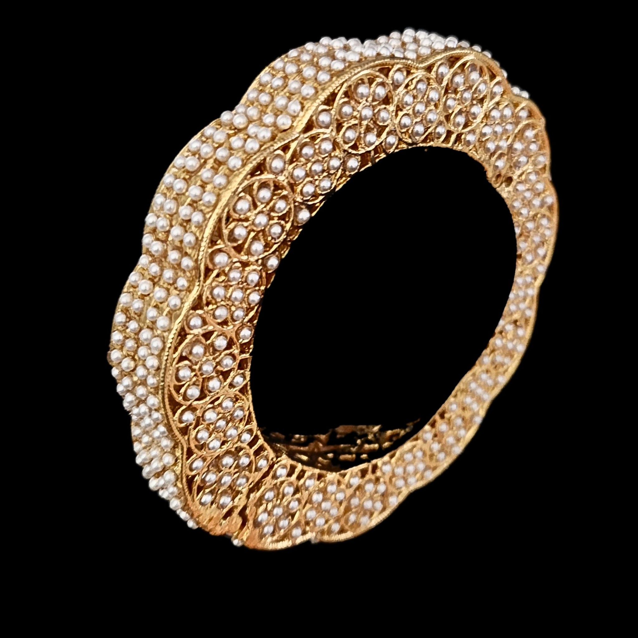 Ruhi Bangle