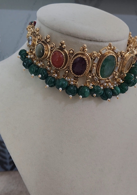 Roshi Choker Set