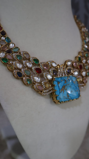 Morni Necklace Set