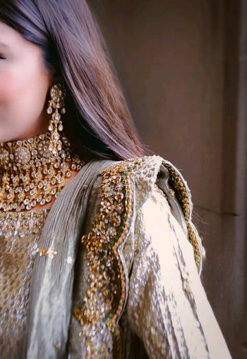 Mahira Kundan Set