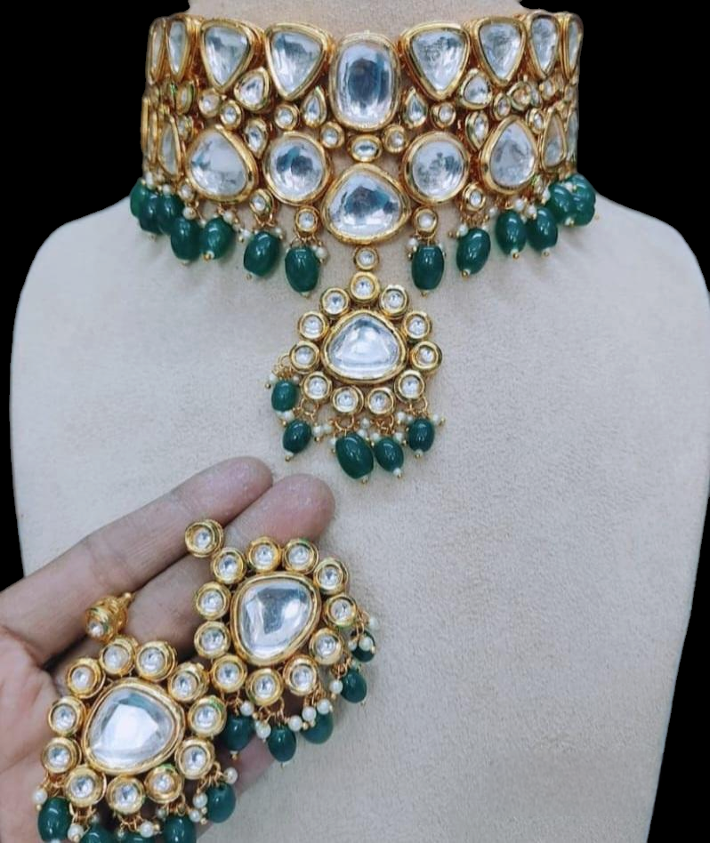 Pre-order Fehmina Kundan Set